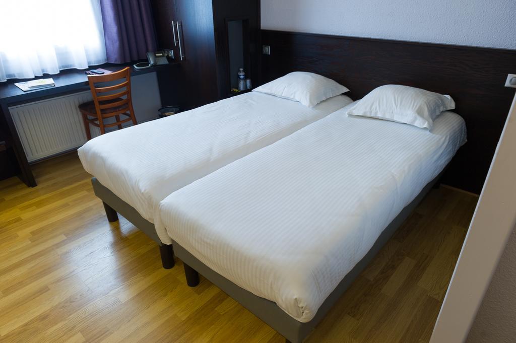 Cottage Logis Hotel - Restaurant Dudelange Zimmer foto