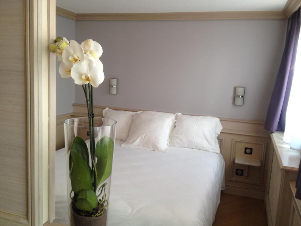 Cottage Logis Hotel - Restaurant Dudelange Zimmer foto